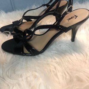 Patent leather sling strap dressy heels size 10